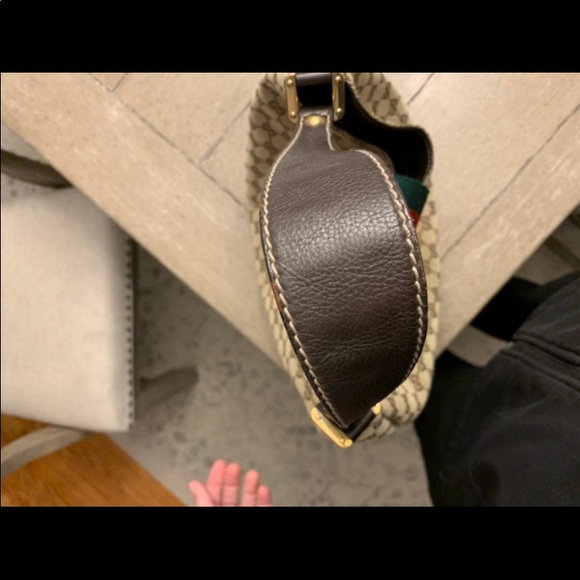 Price is Firm Preowned Gucci Soho Bag-Price is Firm no lowball offers thanks - Picture 6 of 9